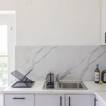 Apollo Benitses Apartman *